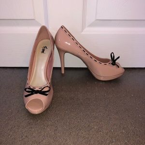 Fioni Pink Patent Peep Toe Heels with Bows